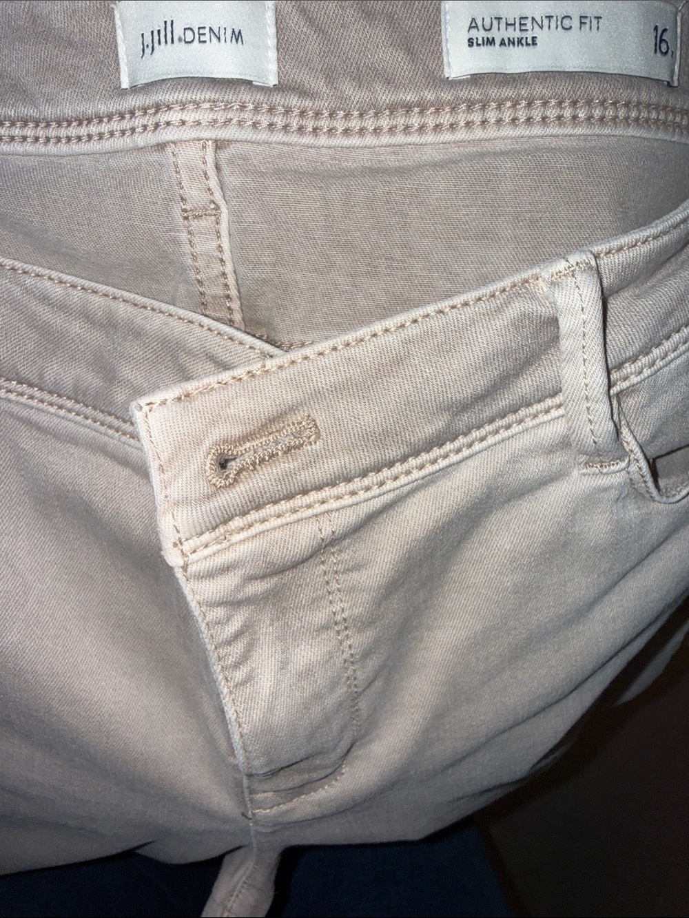 J. Jill Slim Ankle Jeans in Light gray/ beige